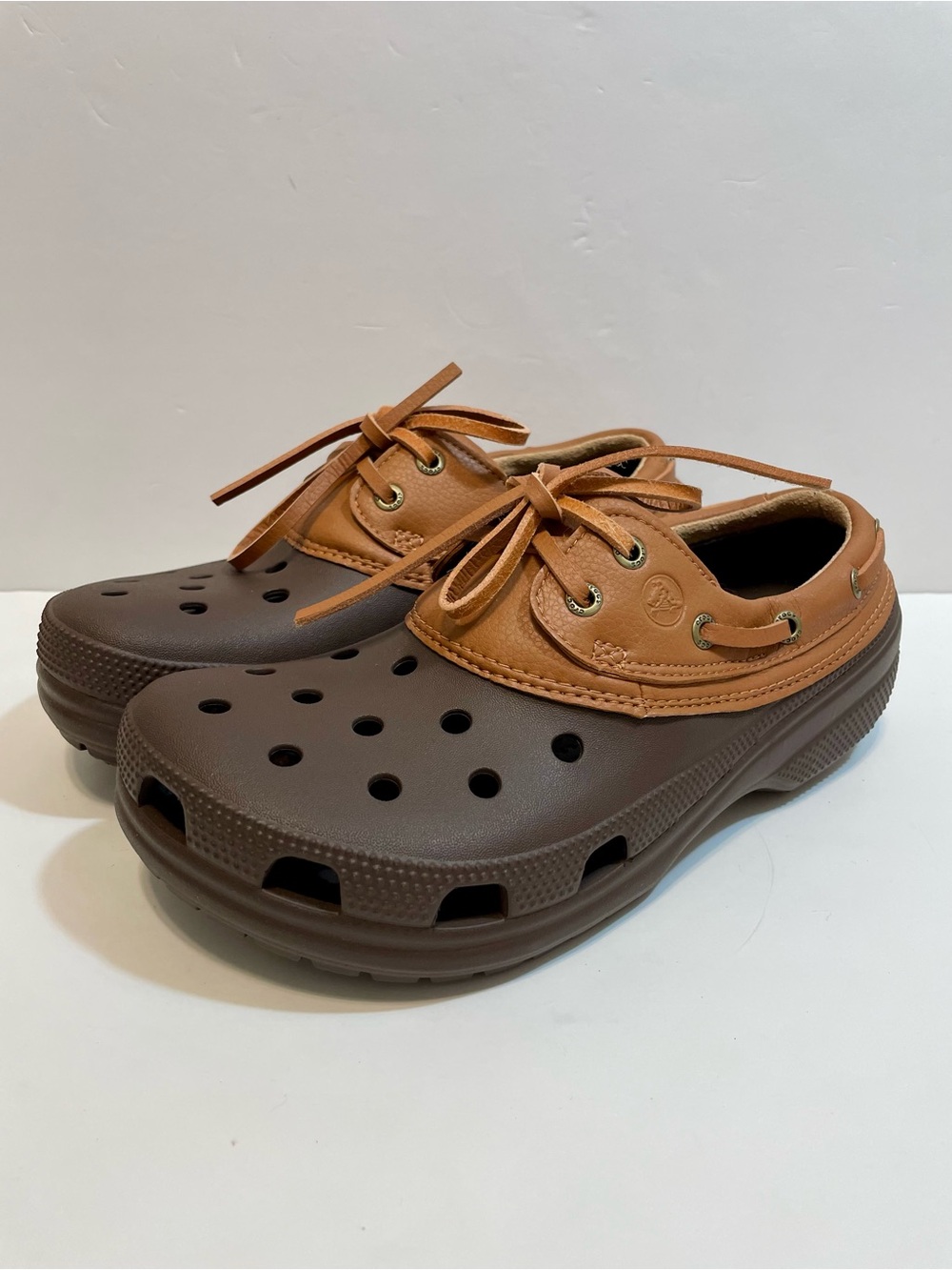 NWOT Crocs Classic Boat Shoe Espresso Tan Size 8